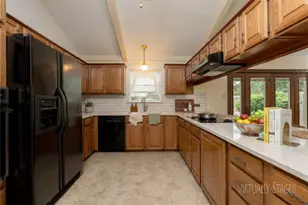 1710 Park Hill Dr, Arlington, TX 76012 - Photo 14