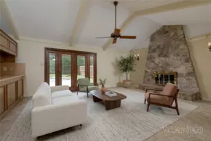 1710 Park Hill Dr, Arlington, TX 76012 - Photo 20