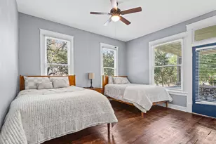 301 S Edgefield Ave, Dallas, TX 75208 - Photo 14