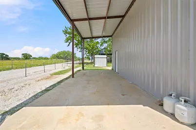 1017 County Road 4699, Boyd, TX 76023 - Photo 10