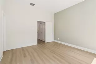 132 Cottonwood St, Fort Worth, TX 76111 - Photo 34