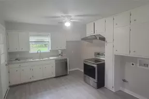 716 N Cummings Dr, Alvarado, TX 76009 - Photo 1