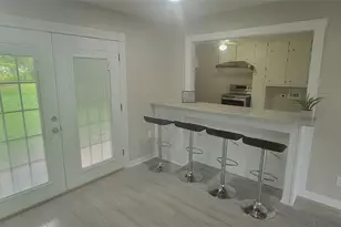 716 N Cummings Dr, Alvarado, TX 76009 - Photo 6