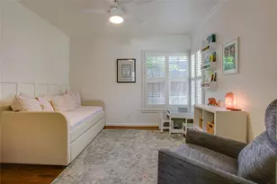 2627 W 10th St, Dallas, TX 75211 - Photo 28