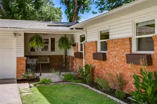 2627 W 10th St, Dallas, TX 75211 - Photo 1