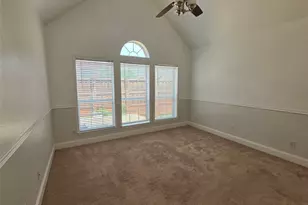 8207 Persimmon St, Irving, TX 75063 - Photo 16