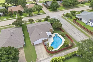2821 High Plateau Dr, Garland, TX 75044 - Photo 2