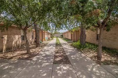 121 Cambridge Drive, Saginaw, TX 76179 - Photo 22