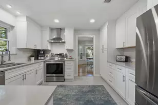 3022 Woodford Dr, Arlington, TX 76013 - Photo 10