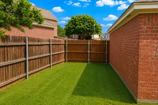 8533 Castle Creek Rd, North Richland Hills, TX 76182 - Photo 26