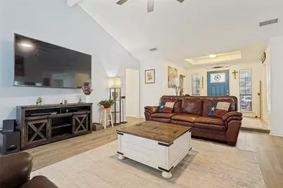 106 E Apollo Road, Garland, TX 75040 - Photo 10