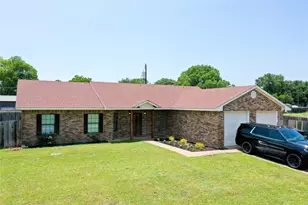 107 Carroll St, Teague, TX 75860 - Photo 1