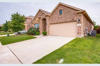 10317 Georgetown Place, McKinney, TX 75071 - Photo 2