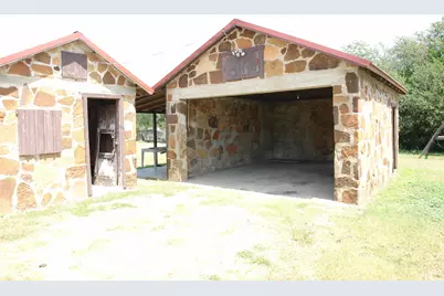 1006 S Bluffton, San Saba, TX 76877 - Photo 6