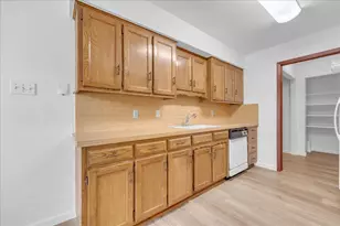 1205 Fairhaven Dr, Mansfield, TX 76063 - Photo 8