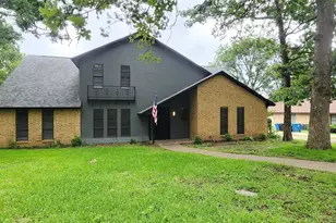 606 Queens Rd, Denison, TX 75020 - Photo 1