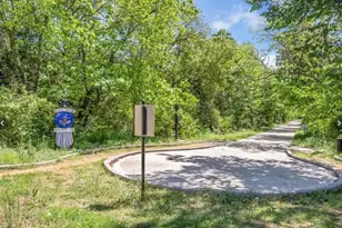 606 Queens Rd, Denison, TX 75020 - Photo 2