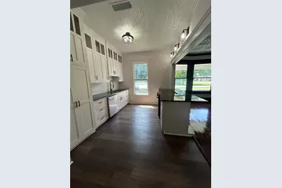 402 E Navasota Street, Groesbeck, TX 76642 - Photo 14