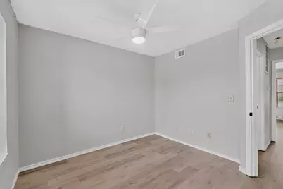 734 W Collins Street, Denton, TX 76201 - Photo 18