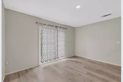 734 W Collins Street, Denton, TX 76201 - Photo 4