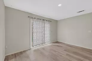 734 W Collins St, Denton, TX 76201 - Photo 4