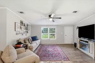 4414 Apple Tree Ct, Granbury, TX 76048 - Photo 8