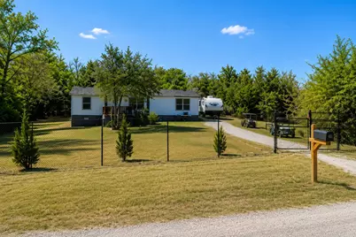 4414 Appletree Court, Granbury, TX 76048 - Photo 2