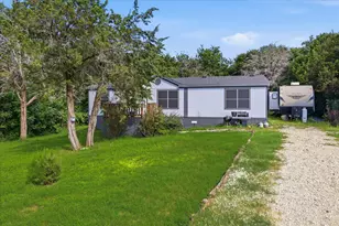 4414 Apple Tree Ct, Granbury, TX 76048 - Photo 4