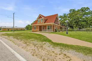 207 N Fisher, Gorman, TX 76454 - Photo 2