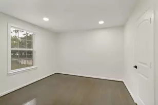 6502 Howard Ave, Dallas, TX 75227 - Photo 8
