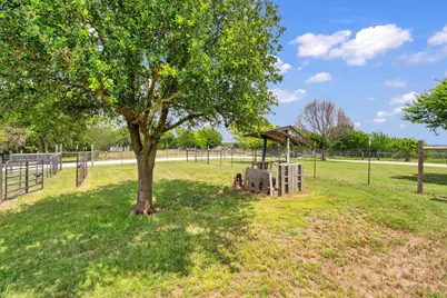 175 Hcr 3138 N, Bynum, TX 76631 - Photo 36