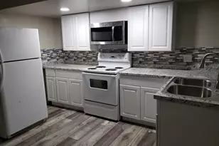 108 W Monterey St, Denison, TX 75021 - Photo 2