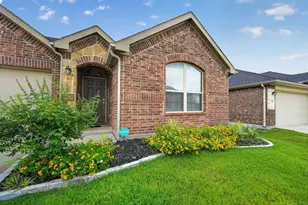 705 Pearl Way, Arlington, TX 76002 - Photo 2