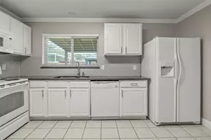 2223 Lockwood Dr, Carrollton, TX 75007 - Photo 12