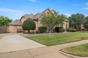 3625 Cimarron Dr, Carrollton, TX 75007 - Photo 2