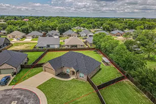533 Limestone Cir, Mabank, TX 75147 - Photo 26