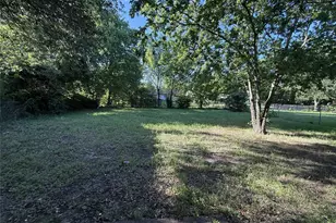 10017 Mill Valley Ln, Dallas, TX 75217 - Photo 8