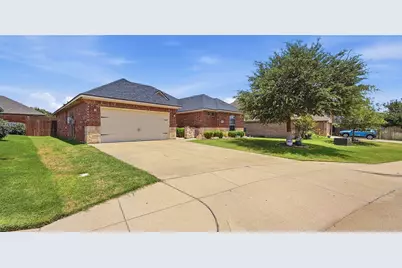 608 Donna Circle, Granbury, TX 76049 - Photo 4