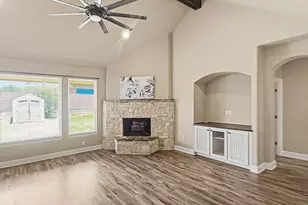608 Donna Cir, Granbury, TX 76049 - Photo 16