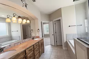 608 Donna Cir, Granbury, TX 76049 - Photo 32