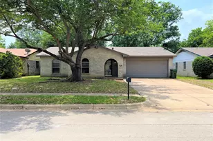 2310 Dartmouth Dr, Arlington, TX 76015 - Photo 1