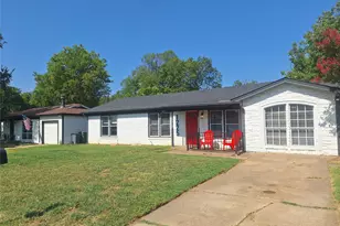 1225 Harrison Ln, Hurst, TX 76053 - Photo 2
