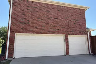 1001 Meadow Creek Dr, Allen, TX 75002 - Photo 2