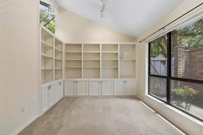 2022 Winter Sunday Way, Arlington, TX 76012 - Photo 2