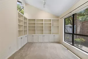 2022 Winter Sunday Way, Arlington, TX 76012 - Photo 2