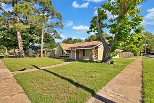 2203 Granada Dr, Irving, TX 75060 - Photo 2