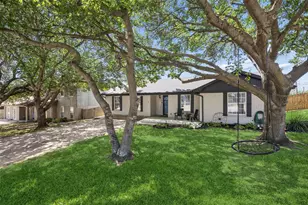 5728 Constitution Ct, Watauga, TX 76148 - Photo 2