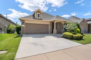 916 Hawks Wy, Argyle, TX 76226 - Photo 2