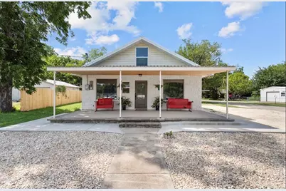 1003 W 5th Street, Clifton, TX 76634 - Photo 1
