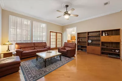 2105 Sleepy Hollow Drive, Arlington, TX 76006 - Photo 10